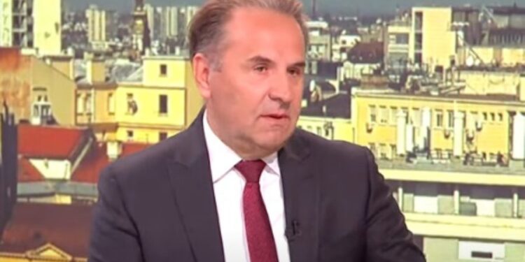 Oglasio se direktor UKC Niš: Poznato stanje Rasima Ljajića