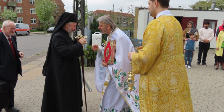 Vladika Dositej služio liturgiju