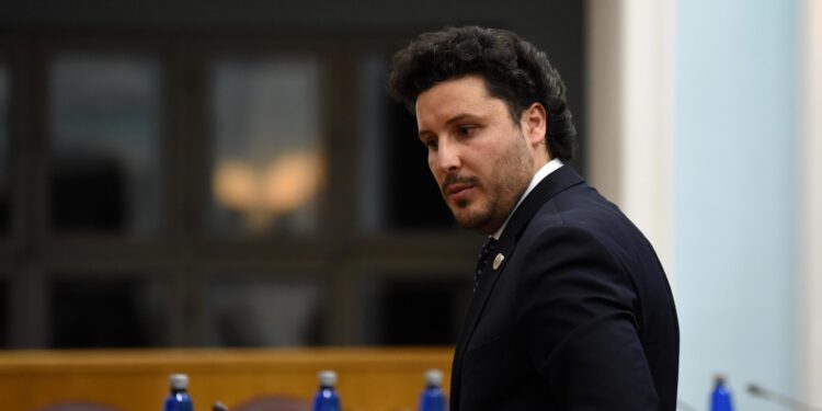 “Razumljivo je što Abazović odbija temu granice Crne Gore i Kosova”