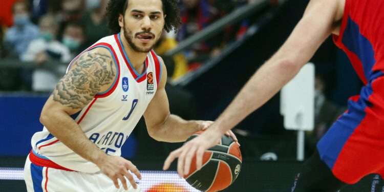 Larkin: Loš početak, usponi i padovi i porodična atmosfera