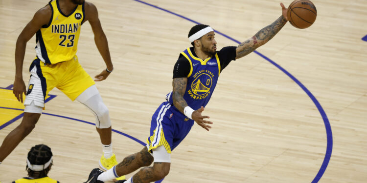 Jezive scene u NBA: Igrač Voriorsa slomio ruku (VIDEO)
