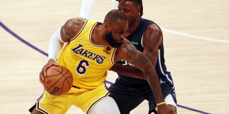 Lebron na čelu liste sportista koji najviše zarađuju, Novak ni među 100