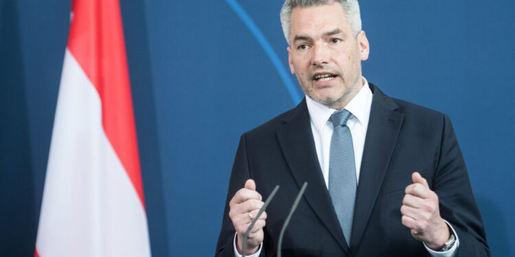 Nehamer: Za Austriju članstvo u NATO ne dolazi u obzir