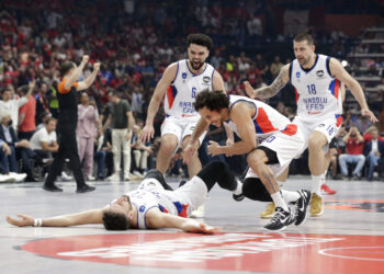 Larkin: Vasina trojka? Kao da je neko napisao priču…