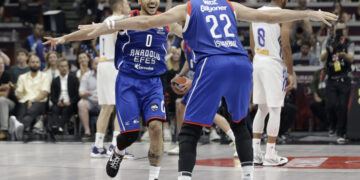 Micić i Efes odbranili titulu prvaka Evrope!