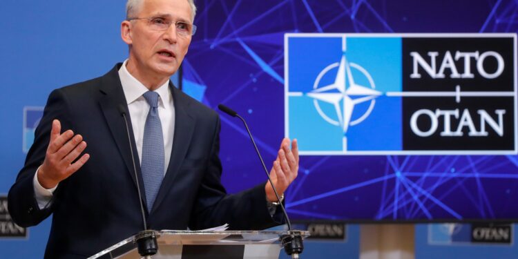 Stoltenberg: Ne smemo žrtvovati bezbednost zbog profita