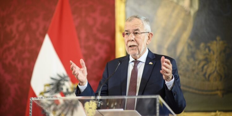 Van der Belen: Putin prešao crvenu liniju, Evropa odgovorila
