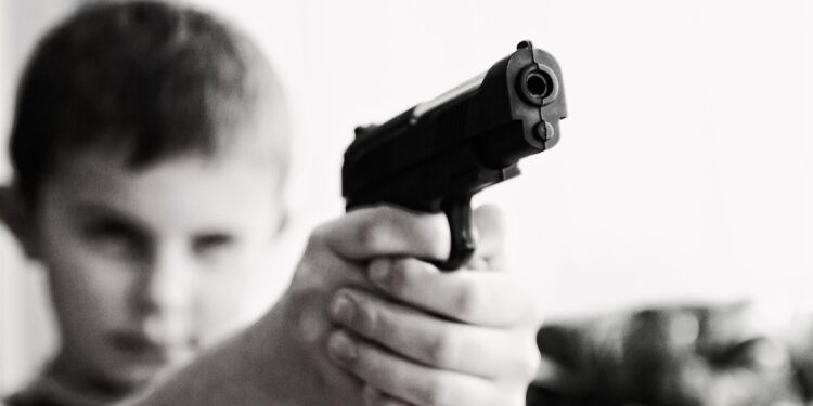 Masakr u osnovnoj školi: Ubijeno 14 učenika i jedan nastavnik, više osoba ranjeno