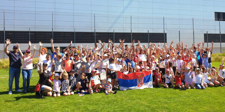 Pun stadion u Šlirenu