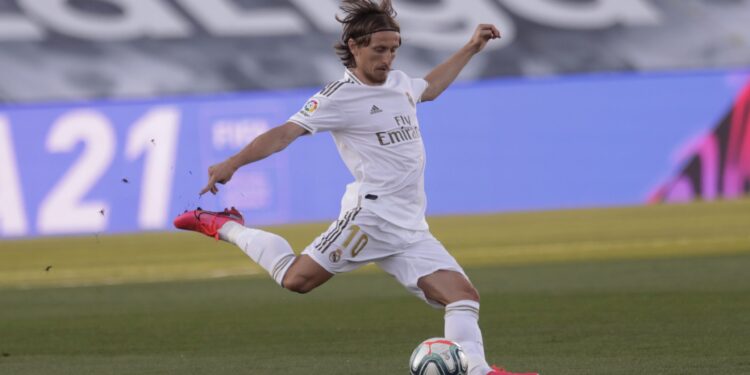Modrić potpisao na još godinu dana