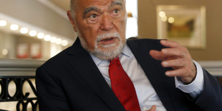 Mesić: Srbija nije dovoljno jaka da bi bila pretnja regionu