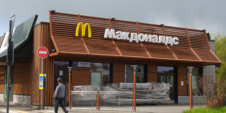 “Mekdonalds” u Rusiji preimenovan u “Ukusno i tačka”