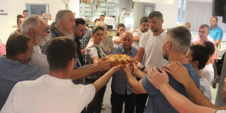 Mladi nastavljaju tradiciju