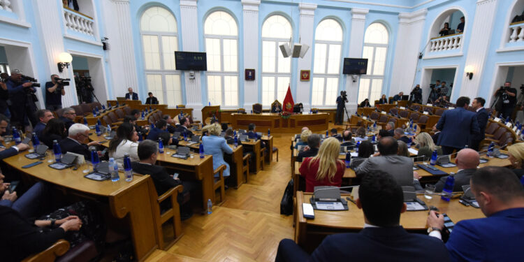 Referendum zbog Ugovora?