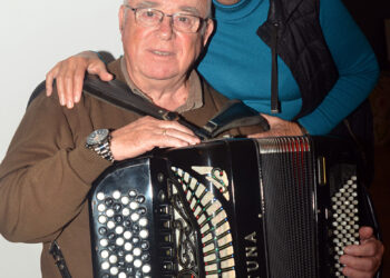 Hitovi prolaze, tradicionalna muzika ostaje