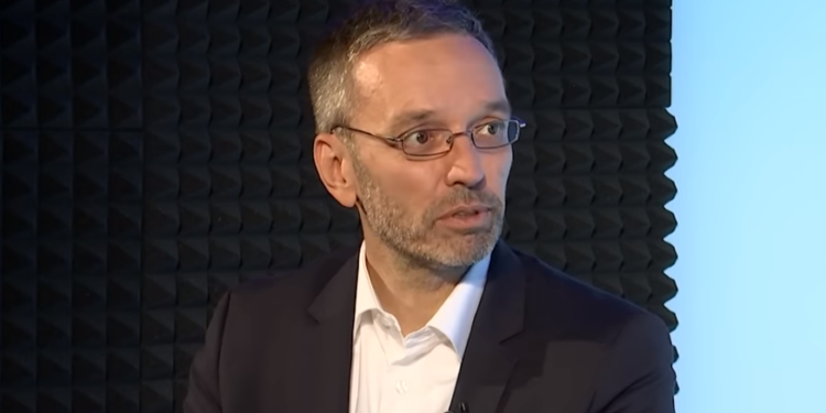 Kikl: Rusi su navikli da žive u siromaštvu