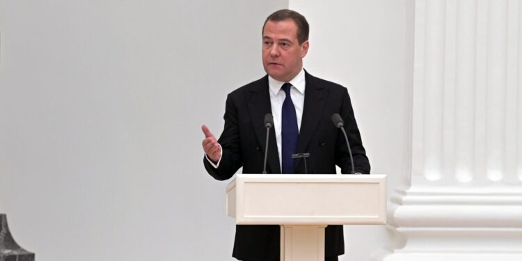 Medvedev: Uskoro dolazi zima