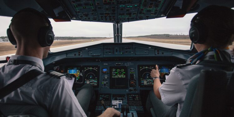Piloti stupaju u štrajk