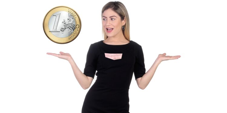 Pad evra prema dolaru – najveći u poslednjih 20 godina