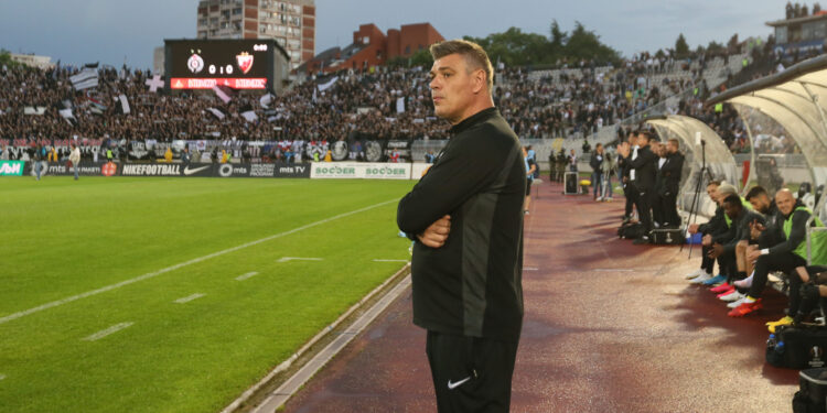 Stolica smenjen, Milošević opet u Partizanu