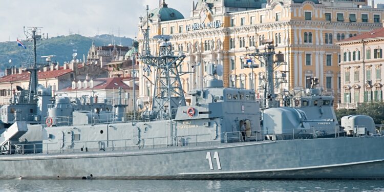 Hrvatska nabavlja vojni brod od 500 miliona evra