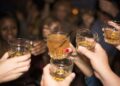 Japan podstiče mlade da piju više alkohola