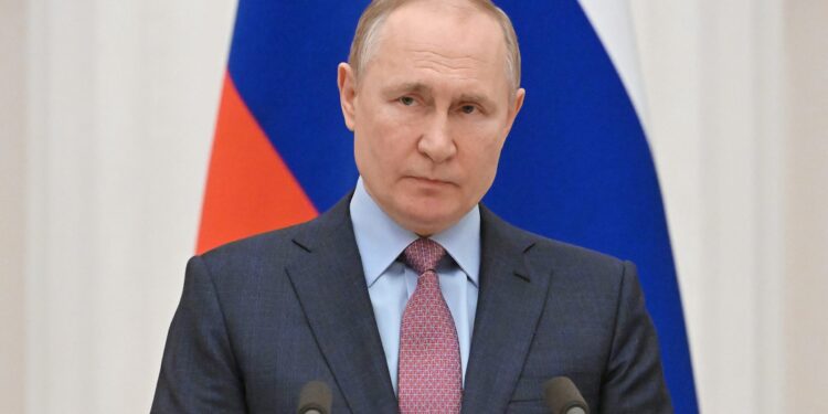 Putin telefonom čestitao rođendan Lukašenku