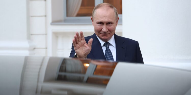 “Fajnenšel tajms”: Zapad zabrinut, Putin ih nadmudrio?