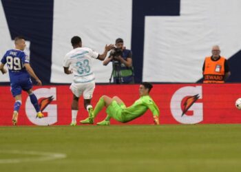 Dinamo šokirao Čelsi! (VIDEO)