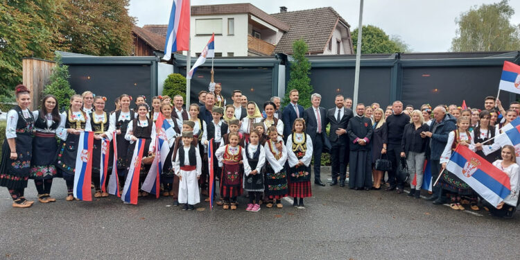 Srpske zastave u Feldkirhu