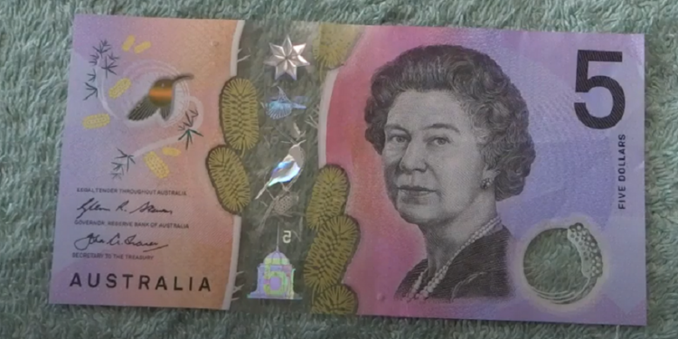 Kraljica ostaje na pet dolara