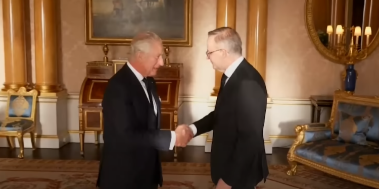Kraljica uz Ozije i u dobru i u zlu