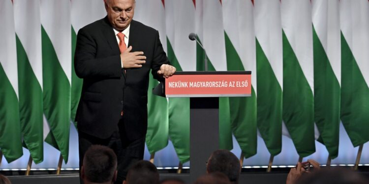 Orban: Mađarska treba da se pripremi za produženi rat u Ukrajini