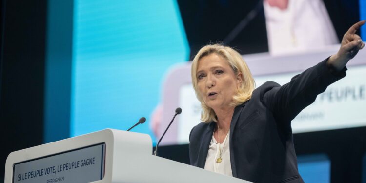 Podlegli histeriji: Marin Le Pen pozvala Zapad da prizna pravdu o Rusiji