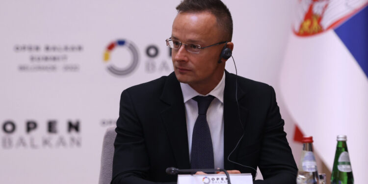 Mađarska traži od EU da stopira osmi paket sankcija protiv Rusije