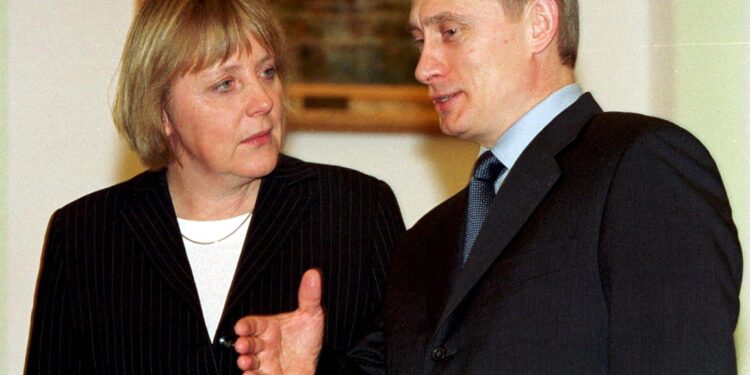 Merkel: Putinove reči treba ozbiljno shvatiti