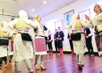 Igrom i pesmom kroz otadžbinu