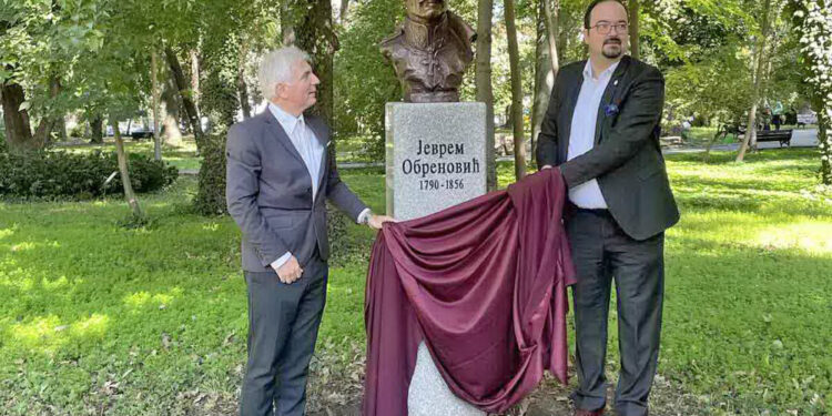 Jevrem na svojoj grudi