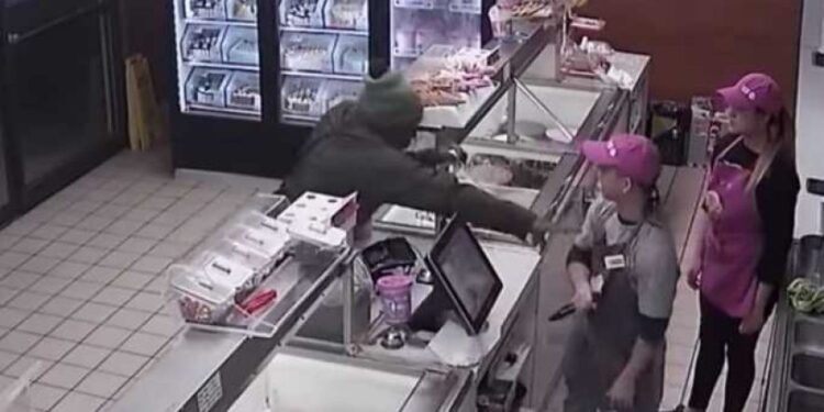 Hit na društvenim mrežama: Opremaju lopove za krađu! (FOTO)