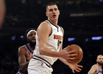 Jokić razbio „grmljavinu“ i stigao legendarnog Čemberlena (VIDEO)