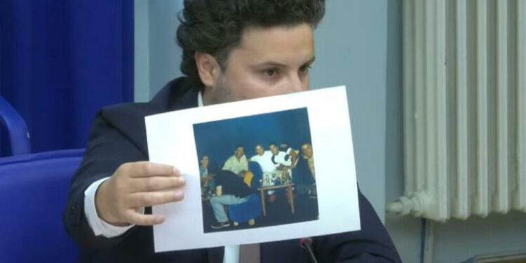 Abazović: Evo fotografije Đukanovića sa “škaljarcima”