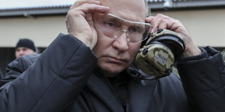 Kremlj: Putin nije čestitao Sunaku, Britanija je neprijateljska država