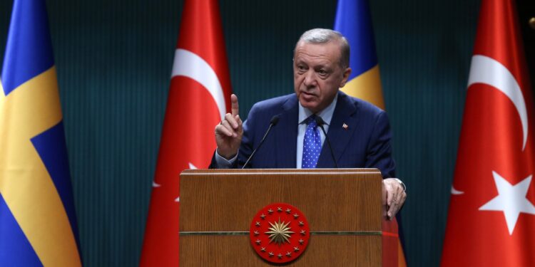 Erdogan: Zapad će platiti neverovatnu cenu za izolaciju Rusije