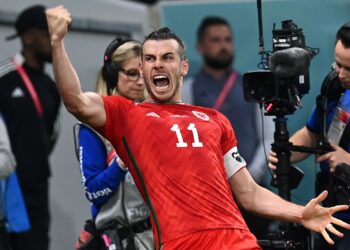 Bejl iz penala za remi Velsa i SAD