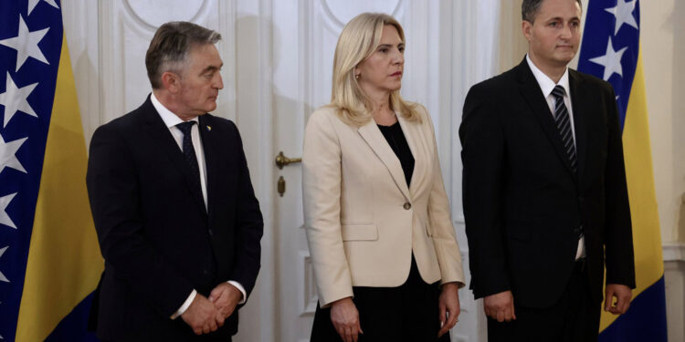 Šmita niko neće