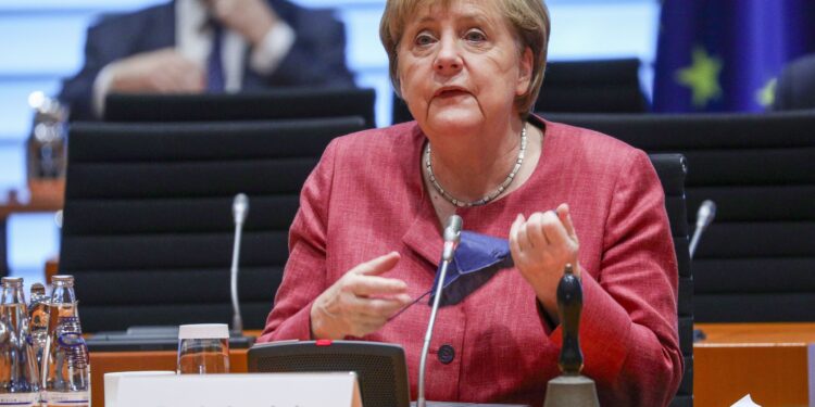 Nemačka vlada upozorila Merkel: Ograničenje privilegija i štednja