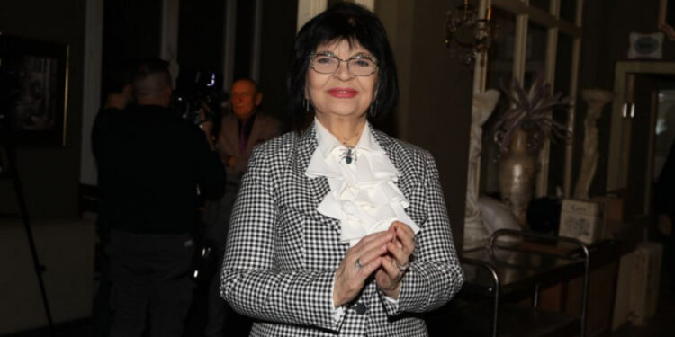 Sindikat slavio, Nada Obrić zapevala posle više godina