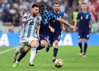 Mesi i Alvares srušili Hrvate, Argentina prvi finalista SP!