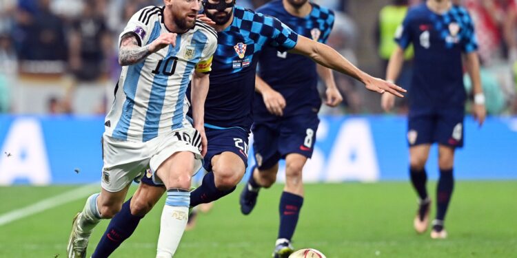 Mesi i Alvares srušili Hrvate, Argentina prvi finalista SP!