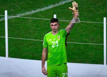 Oglasio se Martinez nakon skandala na dodeli „Zlatne rukavice“ (VIDEO)